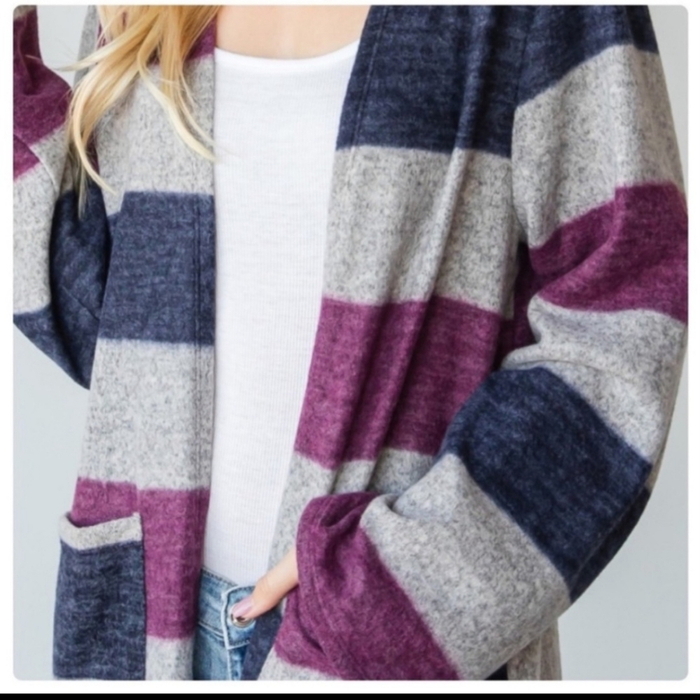 Color Block Cardigan - Picture 6 of 7